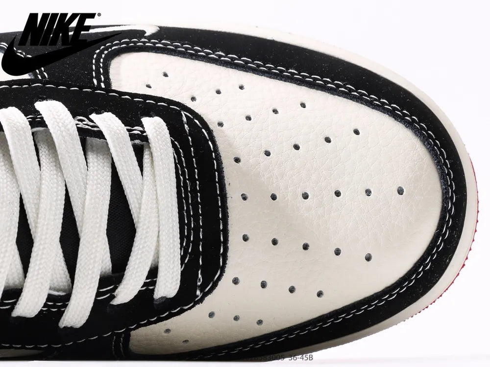 Nike Air Force 1 x Dior